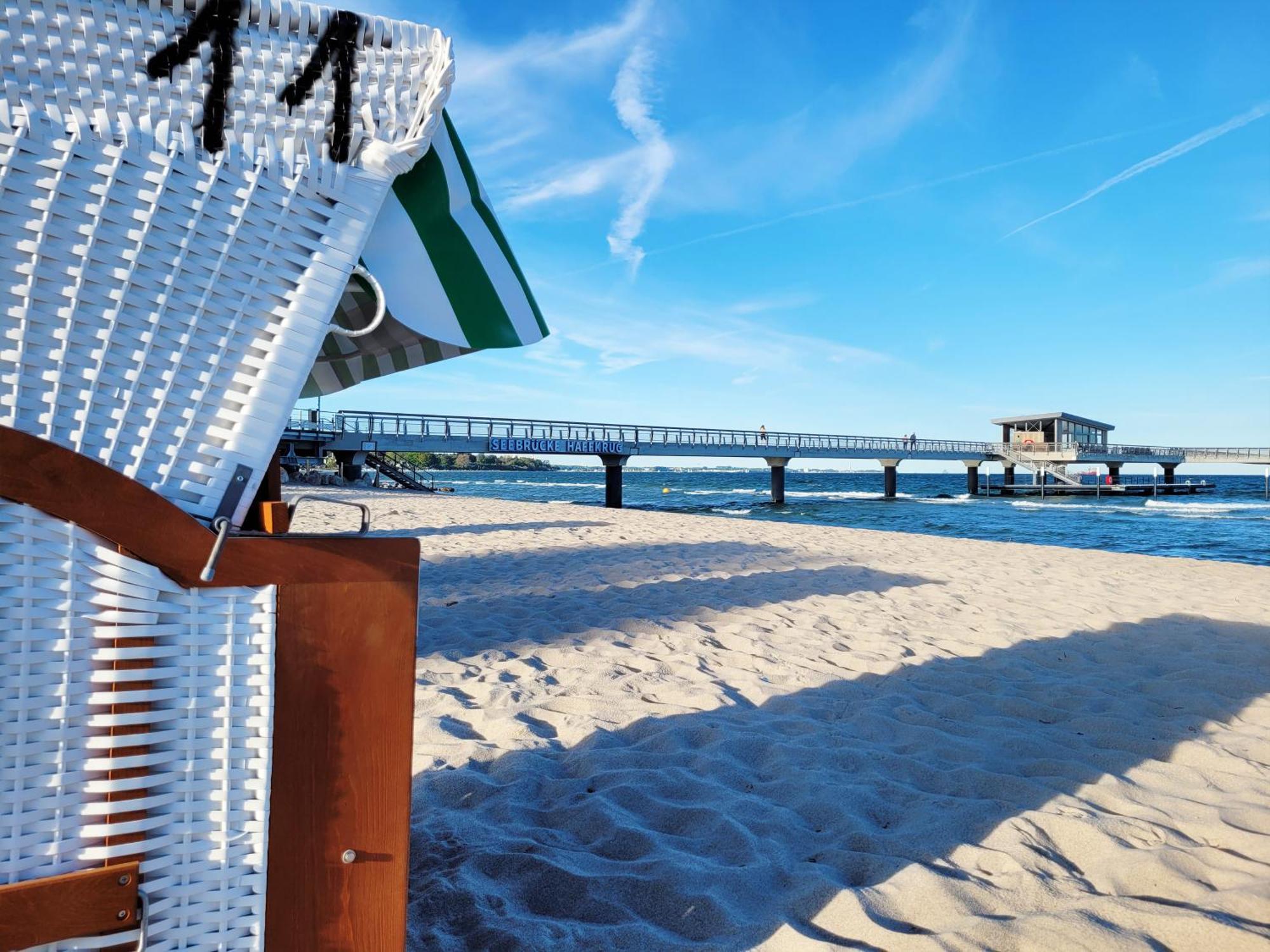 Strandnahe & Hochwertige Ferienunterkunft, Mit Gartenzugang, Parkplatz Und Fahrradunterstellplatz 沙博伊茨 外观 照片
